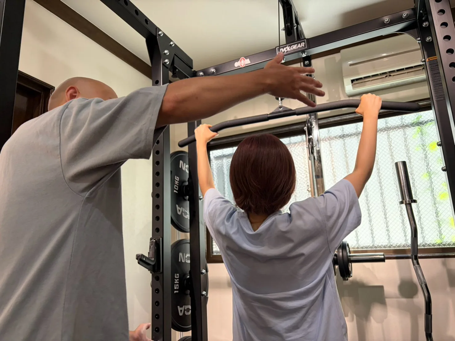 ラットプルダウンのフォーム指導 — FIT STAGE江坂店