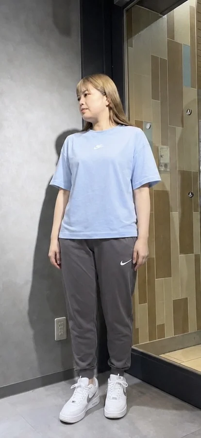 FIT STAGE 江坂店に通われる前のお客様の全身写真